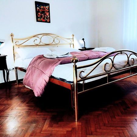 Affittacamere Di Andrea Bertolino Bologna Kültér fotó